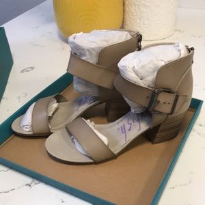 Blowfish 🐡 sandals